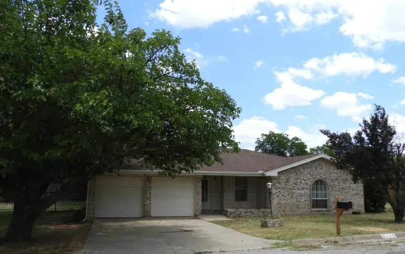 112 Oak Creek Blvd, Jacksboro, photo 1 of 1