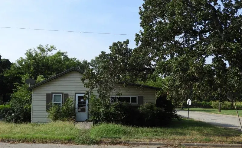 733 West Live Oak, photo 1 of 1