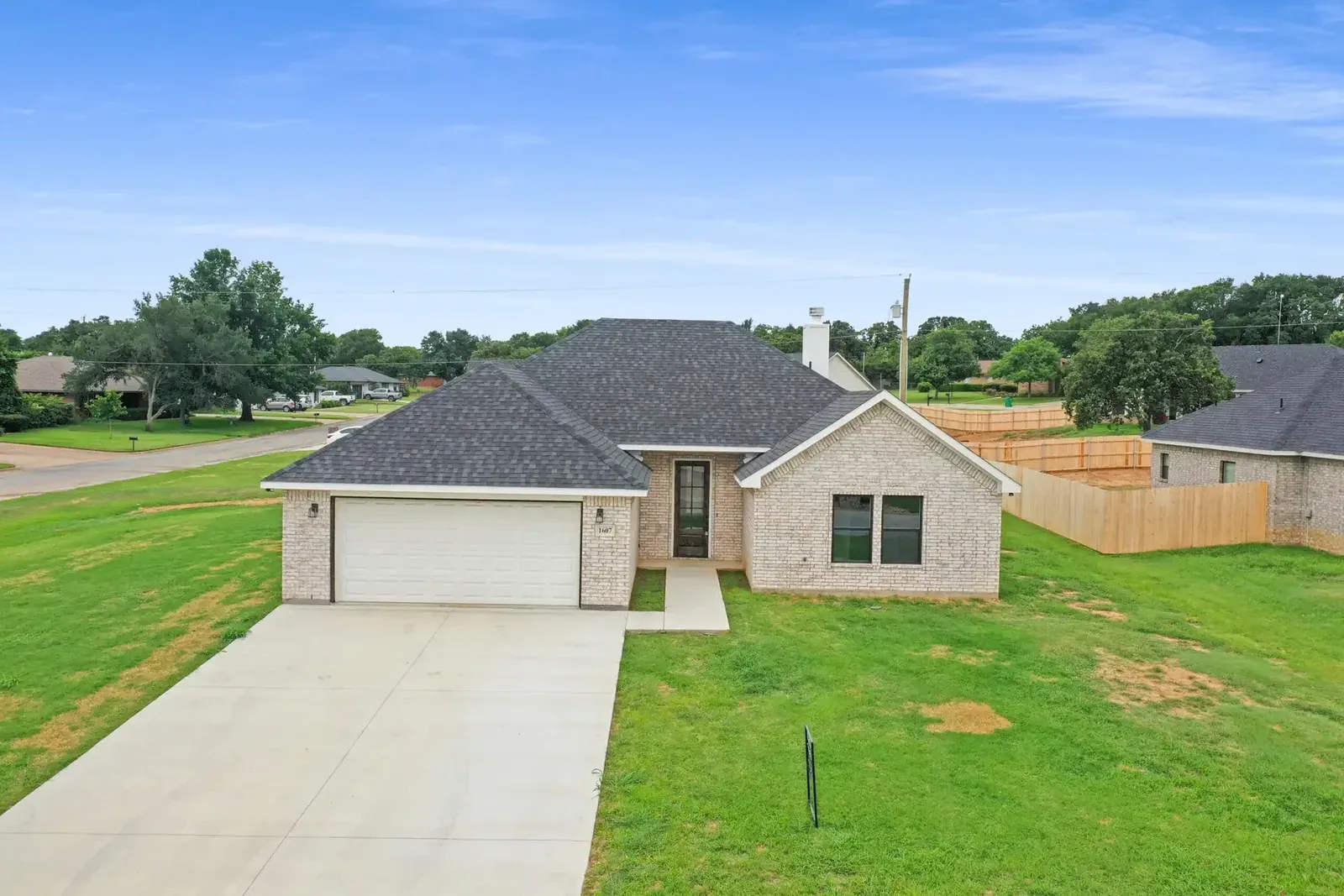 1607 West College, photo 1 of 49