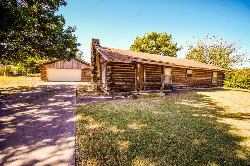 307 Moore, photo 1 of 1