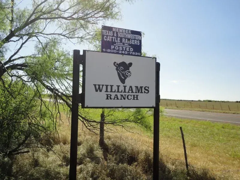 Bar MR Ranch – 1,615 Acres – Hall County, photo 1 of 1