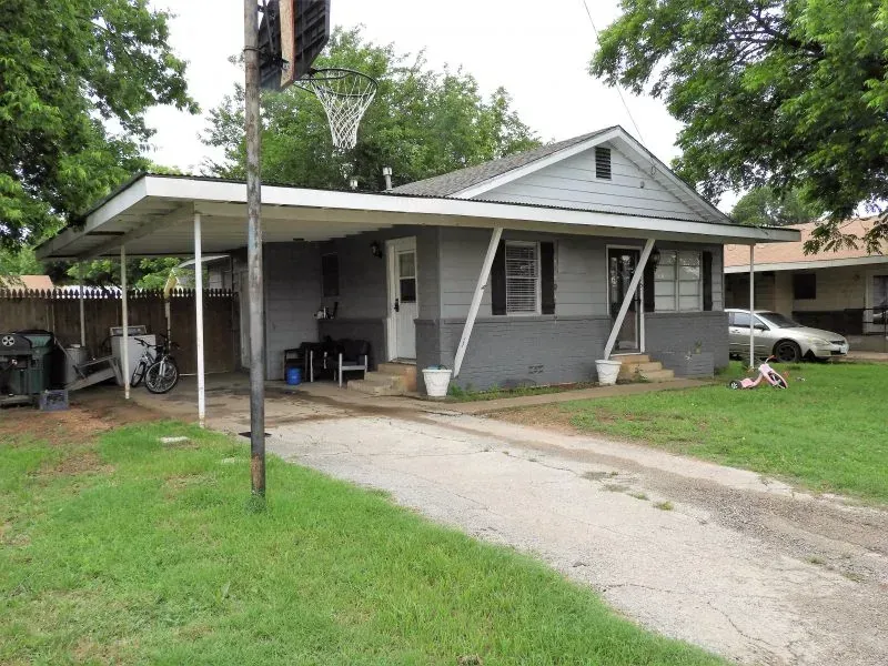 715 W Union Street, photo 1 of 1