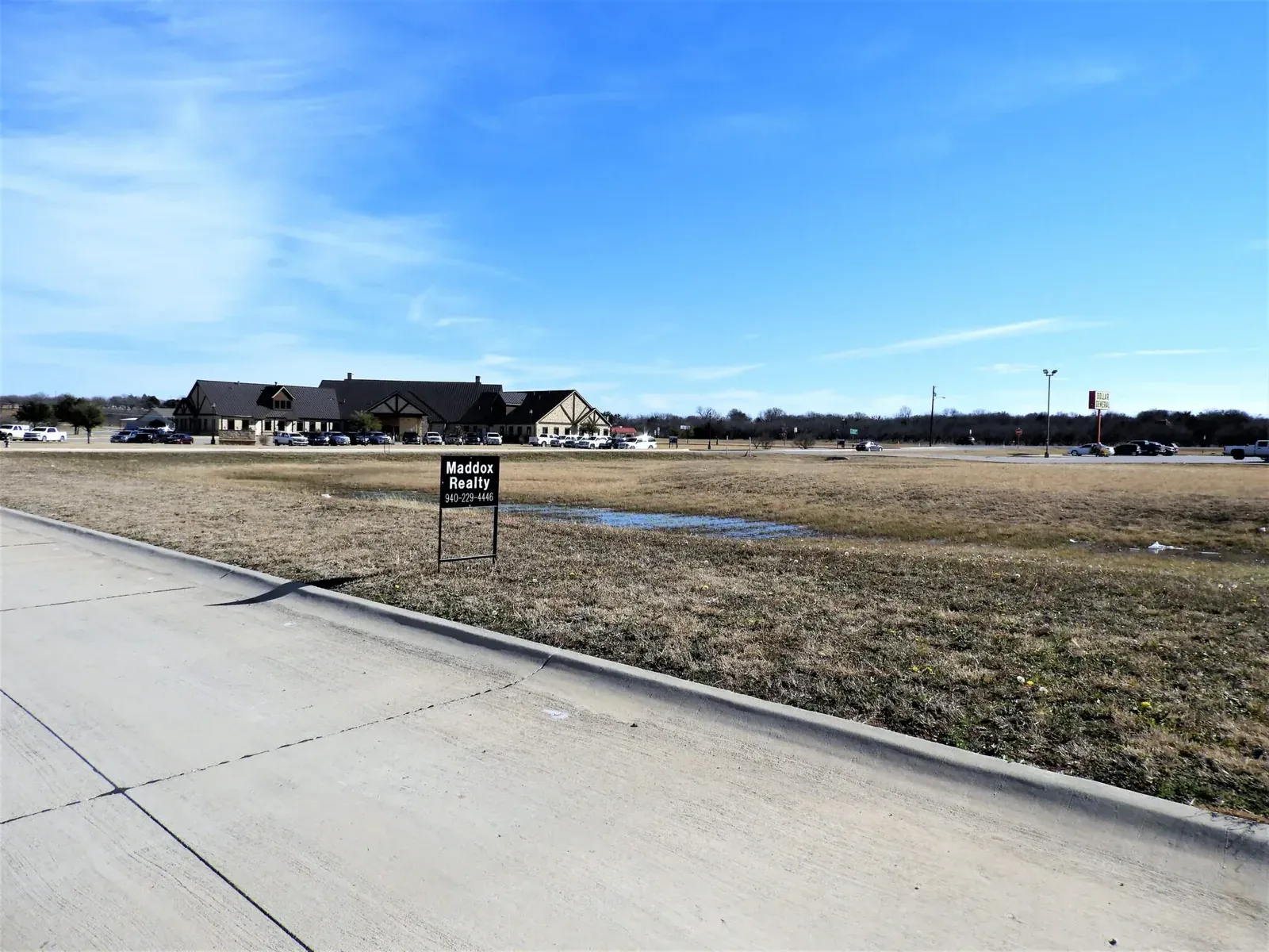 Lumar Drive, photo 1 of 3