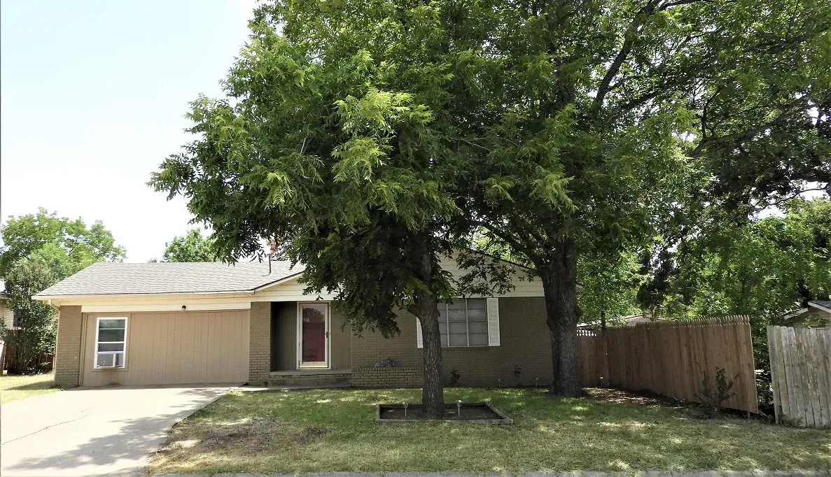 725 West Union Street, photo 1 of 1
