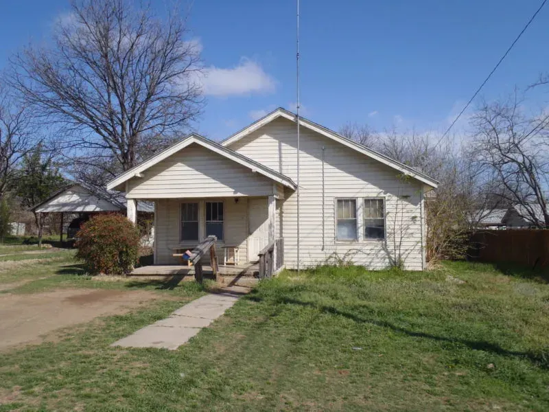 604 W. Archer St., Jacksboro, TX, photo 1 of 1